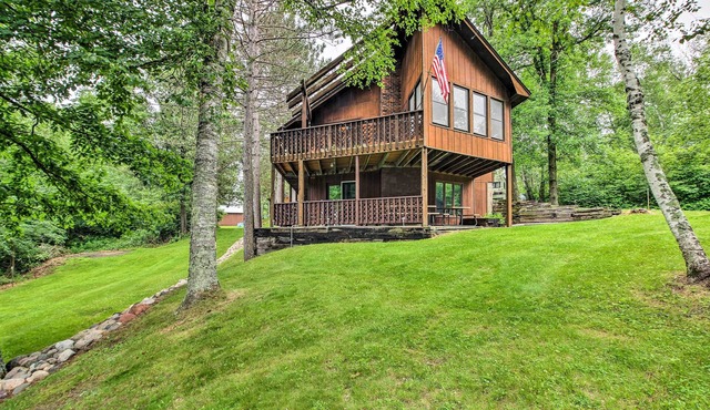 Waterfront Fifty Lakes Home w/Dock & Kayaks!