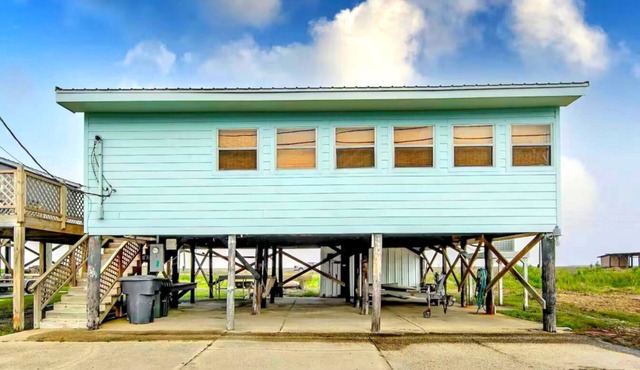 Waterfront Fishing Camp in Cocodrie