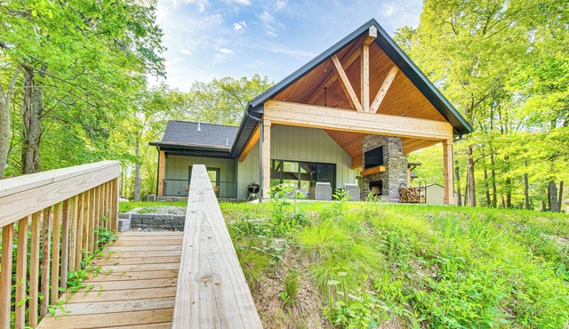 Waterfront Flippin Retreat w/White River Access!