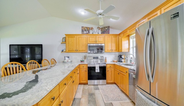 Waterfront Floral City Home: On Bradley Lake!