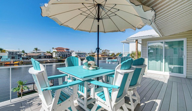 Waterfront Florida Escape w/Pool & Private Dock!