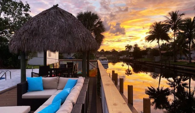 Waterfront Fort Lauderdale House with Heated-pool - 3 Bedrooms 1.5 bathrooms