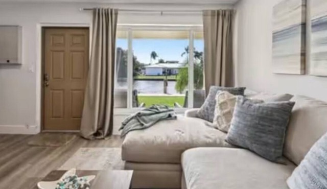 waterfront Fort Lauderdale condo with heated pool free parking