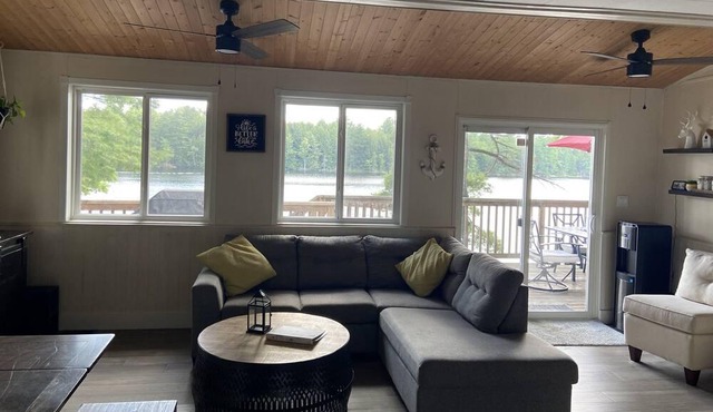 Waterfront Fully Renovated 4 Season Cottage