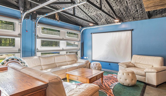 Waterfront + Game Room + Dog Friendly