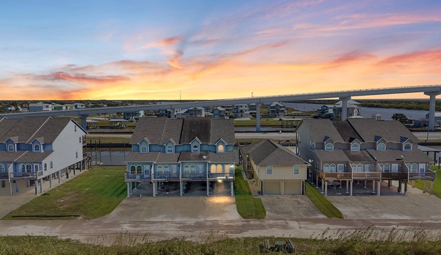 Waterfront Gem in Matagorda - Boat Slip Available