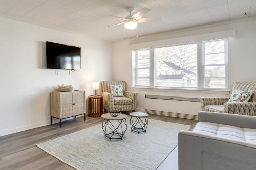 Waterfront Gem Less Than 1 Mi to Dtwn Cambridge!