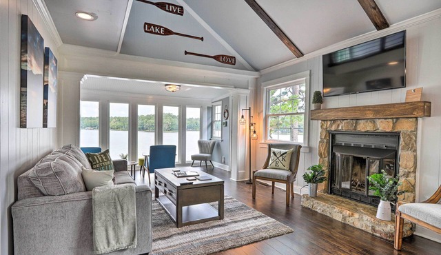 Waterfront Gem on Lake Sinclair with Boat Dock!