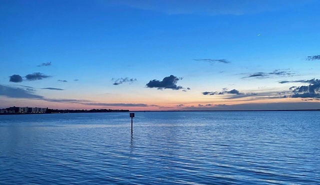 Waterfront Getaway in Charming Beach Town!