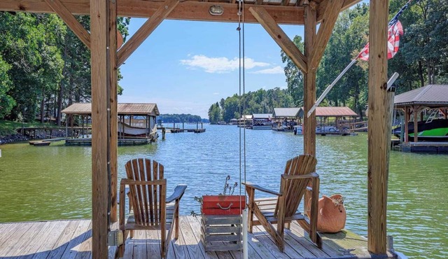 Waterfront Getaway on Quiet Cove