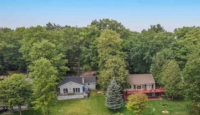 Waterfront Getaway on Green Lake – Relax in the Year Round Beauty of the North