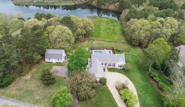 Waterfront Getaway with Pool on 3 Acres. 4 Bedroom, 6 Beds, 3 Bath. Sleeps 10.