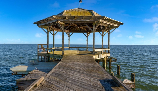 Waterfront Guest House | Private Pier + Pond | Bay Cottage by AvantStay