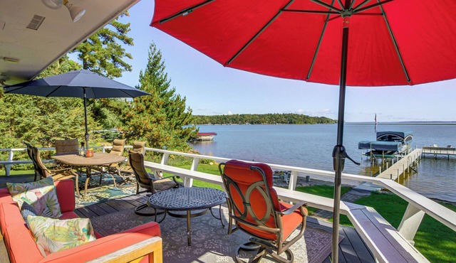 Waterfront Gull Lake w/Dock: Family Friendly!