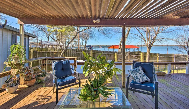 Waterfront Gun Barrel City Cottage w/Views!