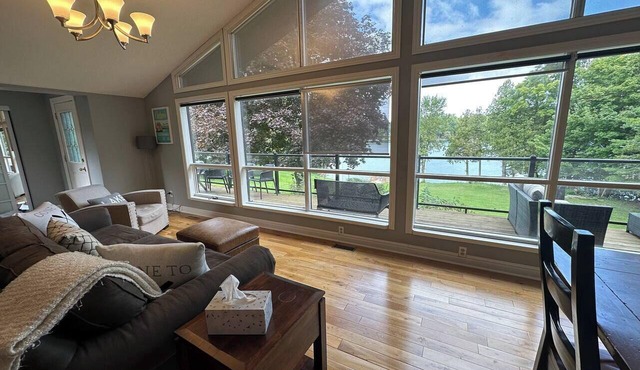 Waterfront Haven on Howe