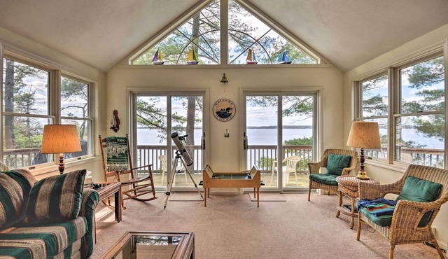 Waterfront Hammond Home w/Grill + Boat Dock!