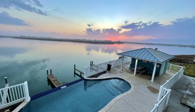 Waterfront Harbor View Hideaway