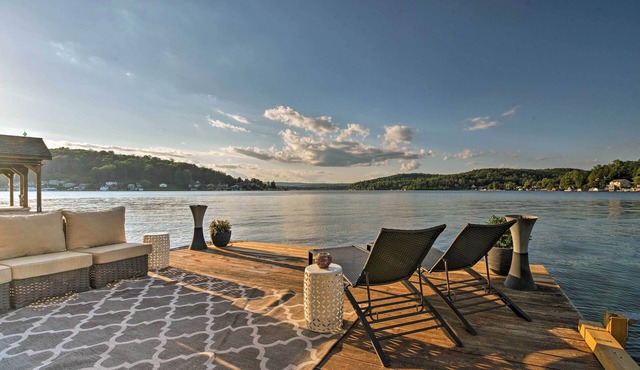 Waterfront Harveys Lake House w/Private Dock!