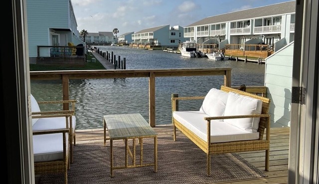 Waterfront Heaven with private boat slip on desirable Key Allegro, Rockport Tx
