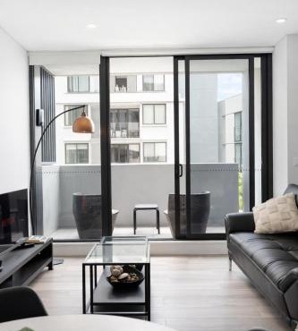 Waterfront High Rise 5 Beds 2 Car Parks