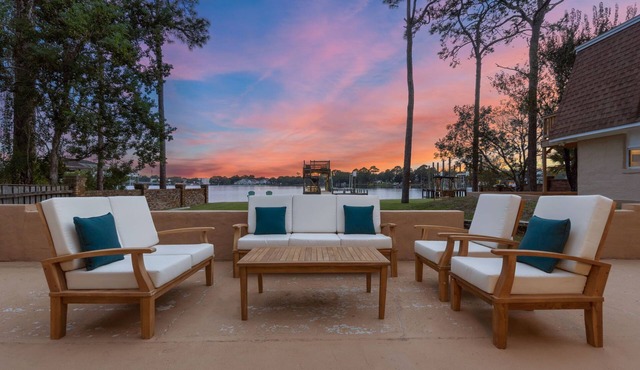 Waterfront home perfect for the whole extended family!