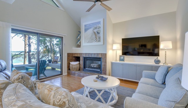 Waterfront Home on Dataw Island: Golf & Amenities!