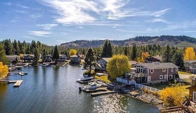 Waterfront Home on Double Lot - Boat Dock, Hot Tub and More!