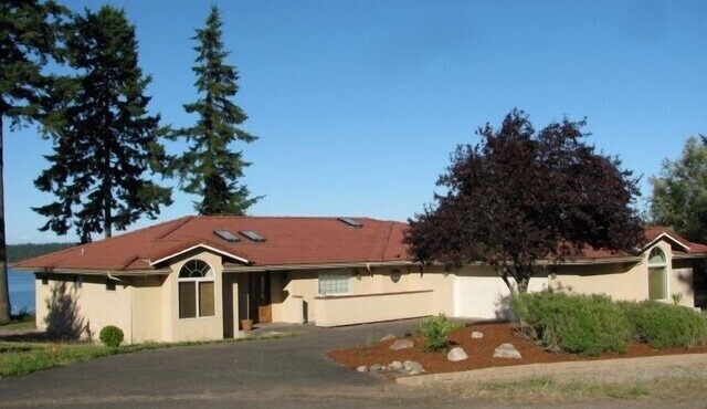 Waterfront Home - 3 BR, 2 BA