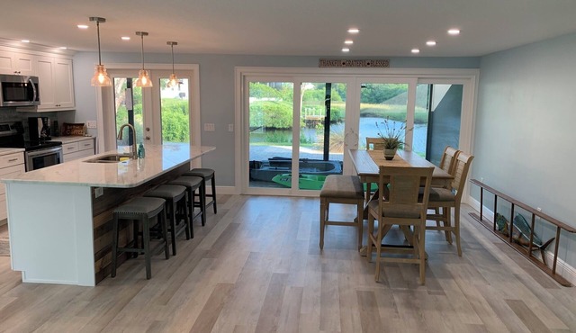 Waterfront Home, Fishing, Kayaking, Manatees, Water Access to Gulf