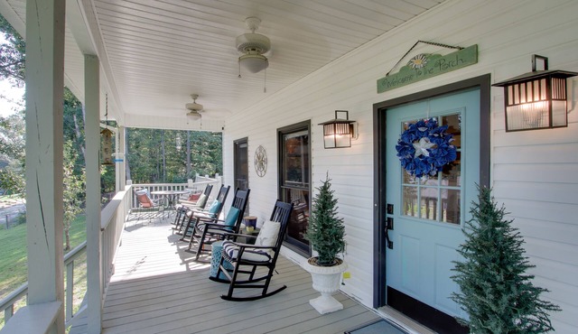 Waterfront Home Near Wilson Lake w/Covered Porch!