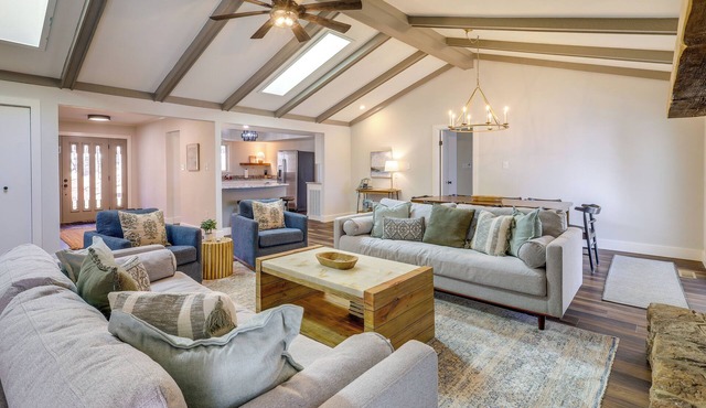 Waterfront Home on Greers Ferry Lake w/Game Room