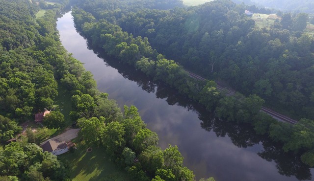 Waterfront Home On James River- Springwood Va
