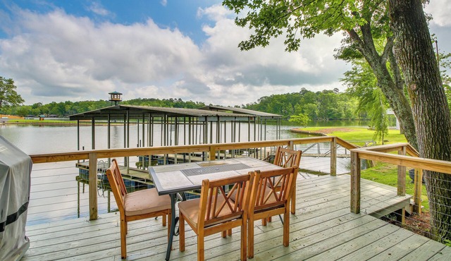 Waterfront Home on Lake Hamilton w/Dock & 2 Decks