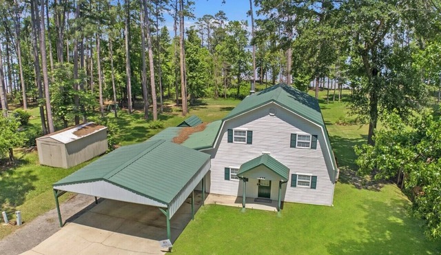 Waterfront Home on South End of Lake Sam Rayburn in Westwood Subdivision