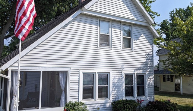 Waterfront home on the Sandusky Bay. Nice fishing spot close to Cedar Point.