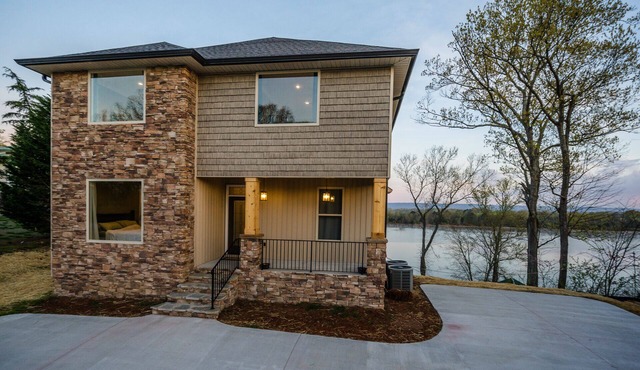 Waterfront Home over 5000 sq ft!