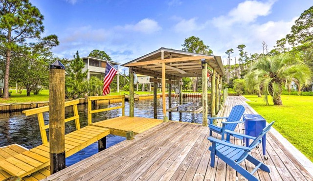 Waterfront Home Spectacular On-Site Fishing!