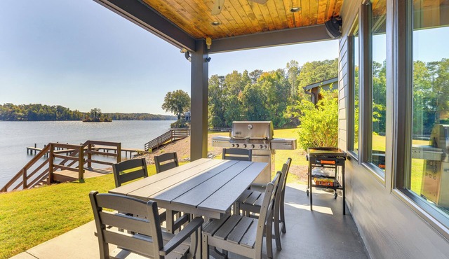 Waterfront Home in Alex City, Near Auburn