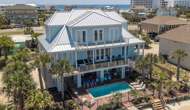 Waterfront Home -Heated Pool, Close to Restaurants and Gulf
