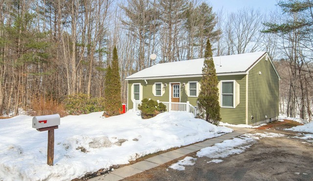 Waterfront Home w/Access to Lake Anasagunticook!