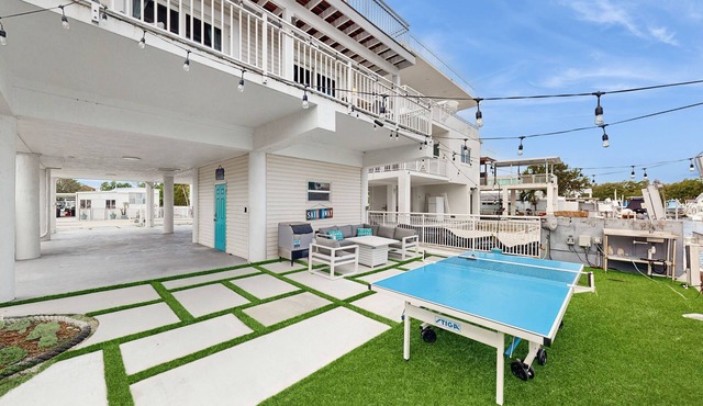 Waterfront home w/ easy open-water access, bikes, ping pong & paddle boards