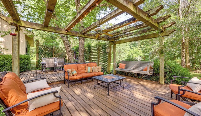 Waterfront Home w/Playground Near DeGray & Caddo!