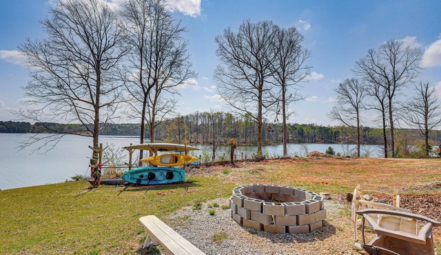 Waterfront Home w/Views on Bear Creek Reservoir!