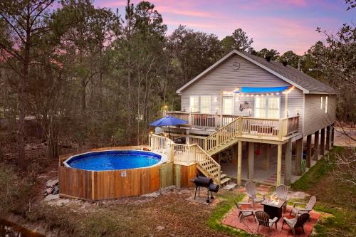 Waterfront Home with Pool, Hot Tub and Game Area