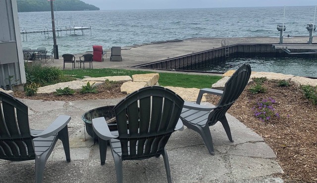 Waterfront Home with private pier, harbor and beach on Garrett Bay