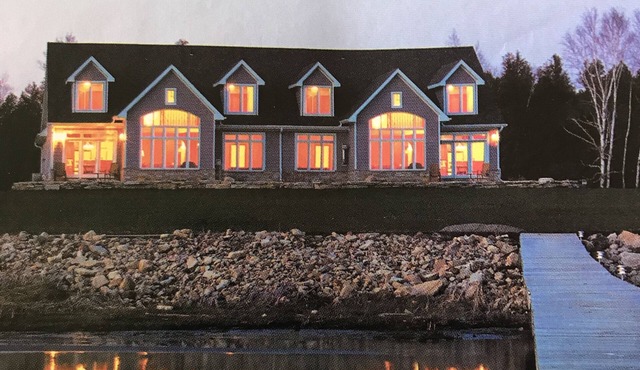 Waterfront Home With Swimming Pond - 61 - 5 star reviews FREE 2 HOUR PONTOON