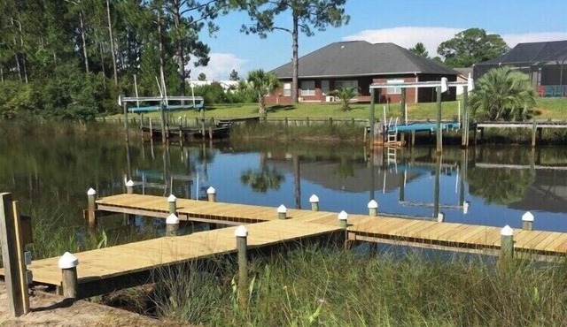 Waterfront Home With Boat Dock, Kayaks and More!