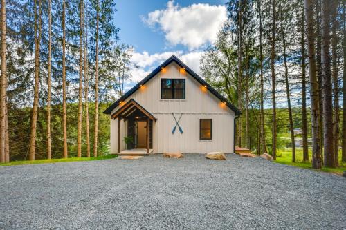 Waterfront Home with Kayaks, Trails and Petting Zoo!