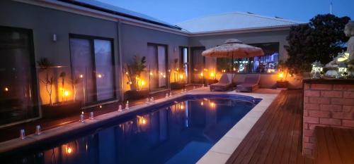 Waterfront Homestay with POOL SPA SAUNA